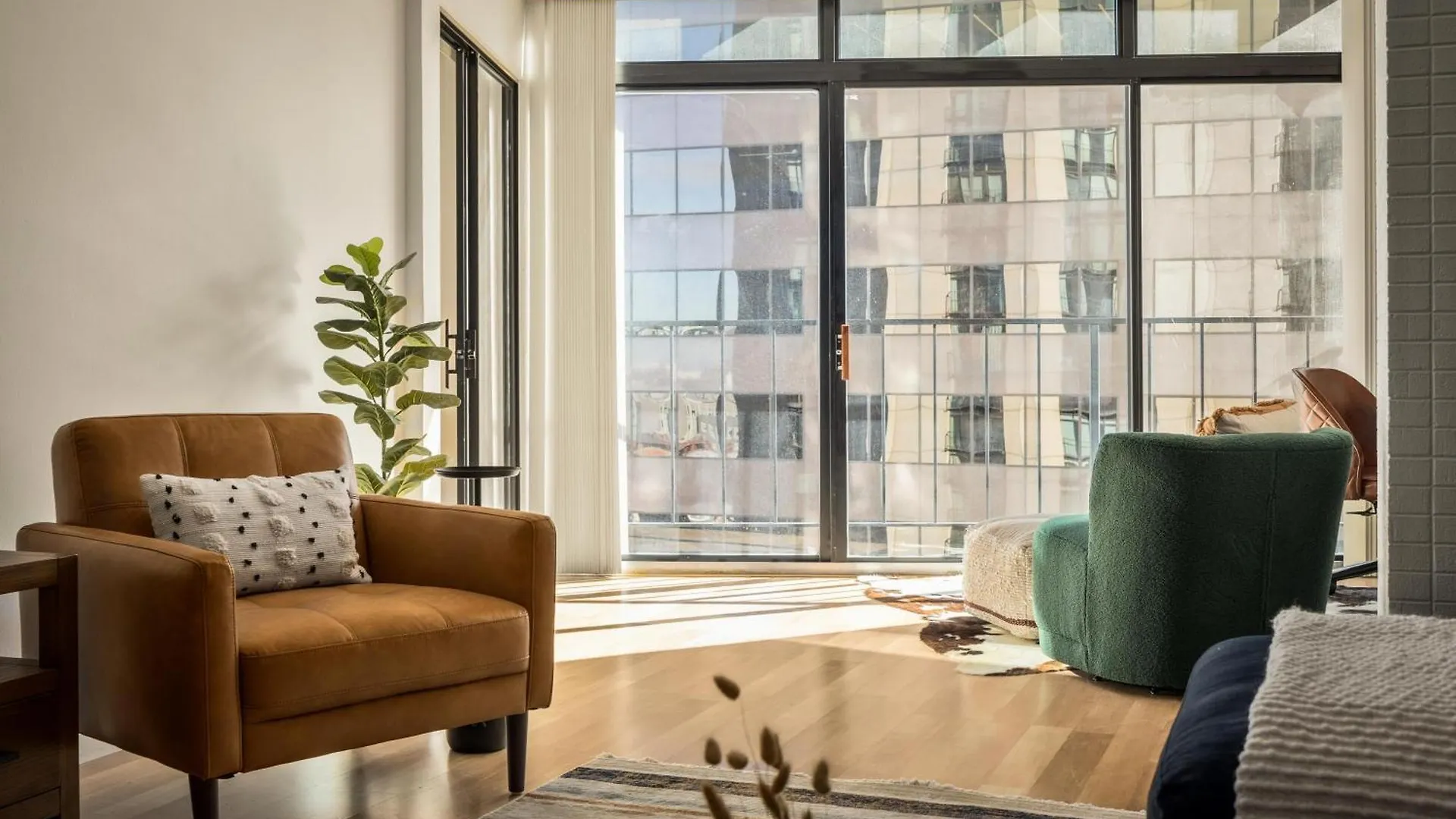 Urban Gallery Loft - King Bed - Larimer Square デンバー